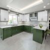 Khám phá tủ bếp inox cánh acrylic cao cấp – chống nước 100%, bóng gương sang trọng, sản xuất theo kích thước thực tế tại xưởng